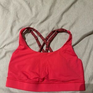 Lululemon coral peach energy bra size 4 with bra pads included